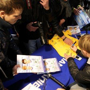 Players meet fans