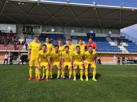 Six Kyivans fail to help Ukraine U-17 reach Euro-2019 finals