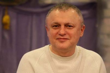 Ігор Суркіс вітає Вадима Євтушенка з ювілеєм