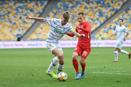 Scoring milestones of Serhiy Sydorchuk and Carlos de Pena