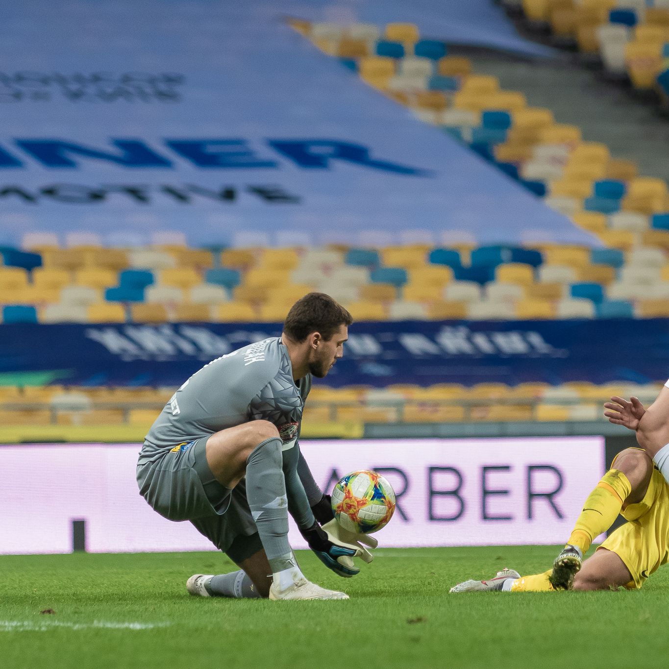 Vitaliy Mykolenko: “What matters is to gain three points in every game”