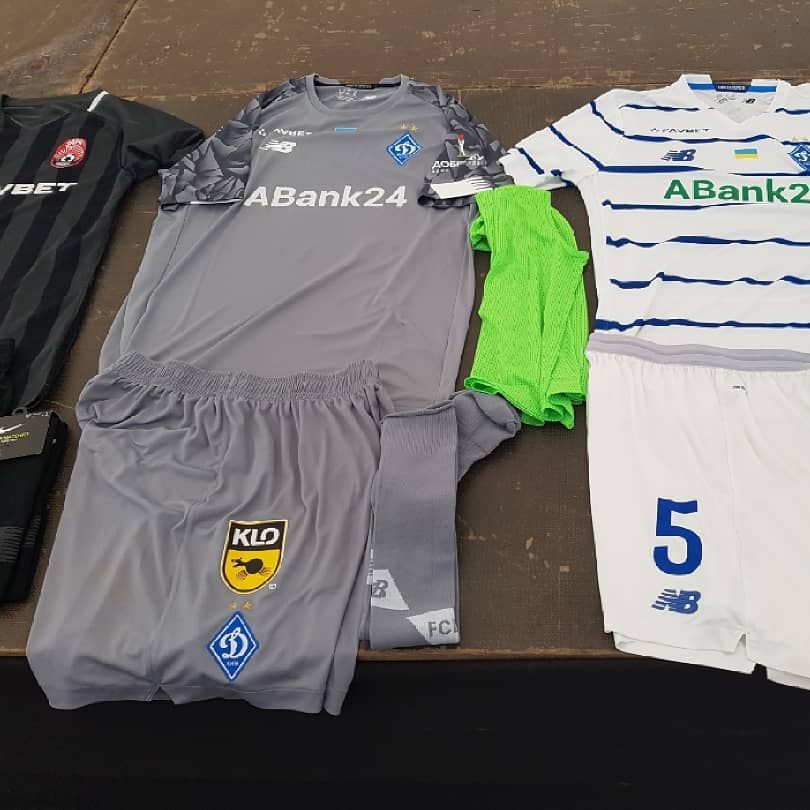 White kit for the final