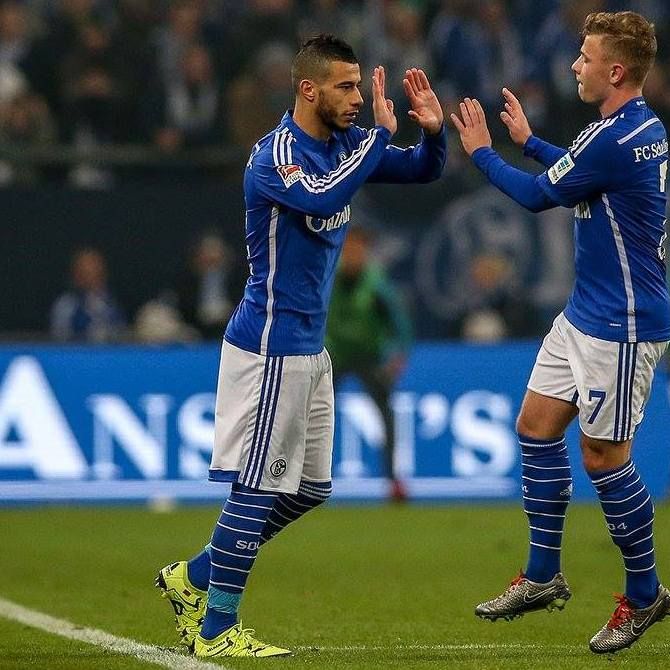 Younes Belhanda makes Bundesliga debut for Schalke 04