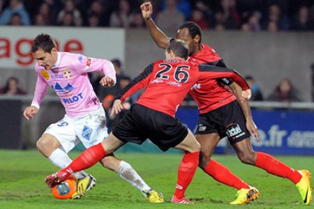 Ruben and Bertoglio help Evian to defeat Guingamp