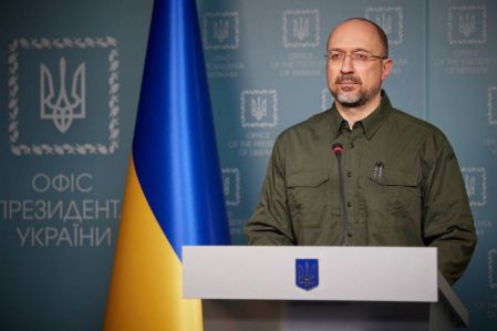 Одним із пріоритетів роботи є формування сильного економічного тилу - звернення Прем'єр-міністра Дениса Шмигаля