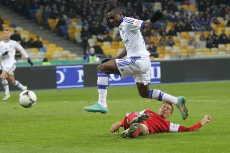 Dynamo stumble in first spring match