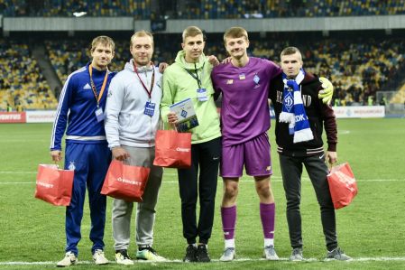 "Щасливий пенальті" та новий фан-сектор на "Олімпійському" від Favorit Sport