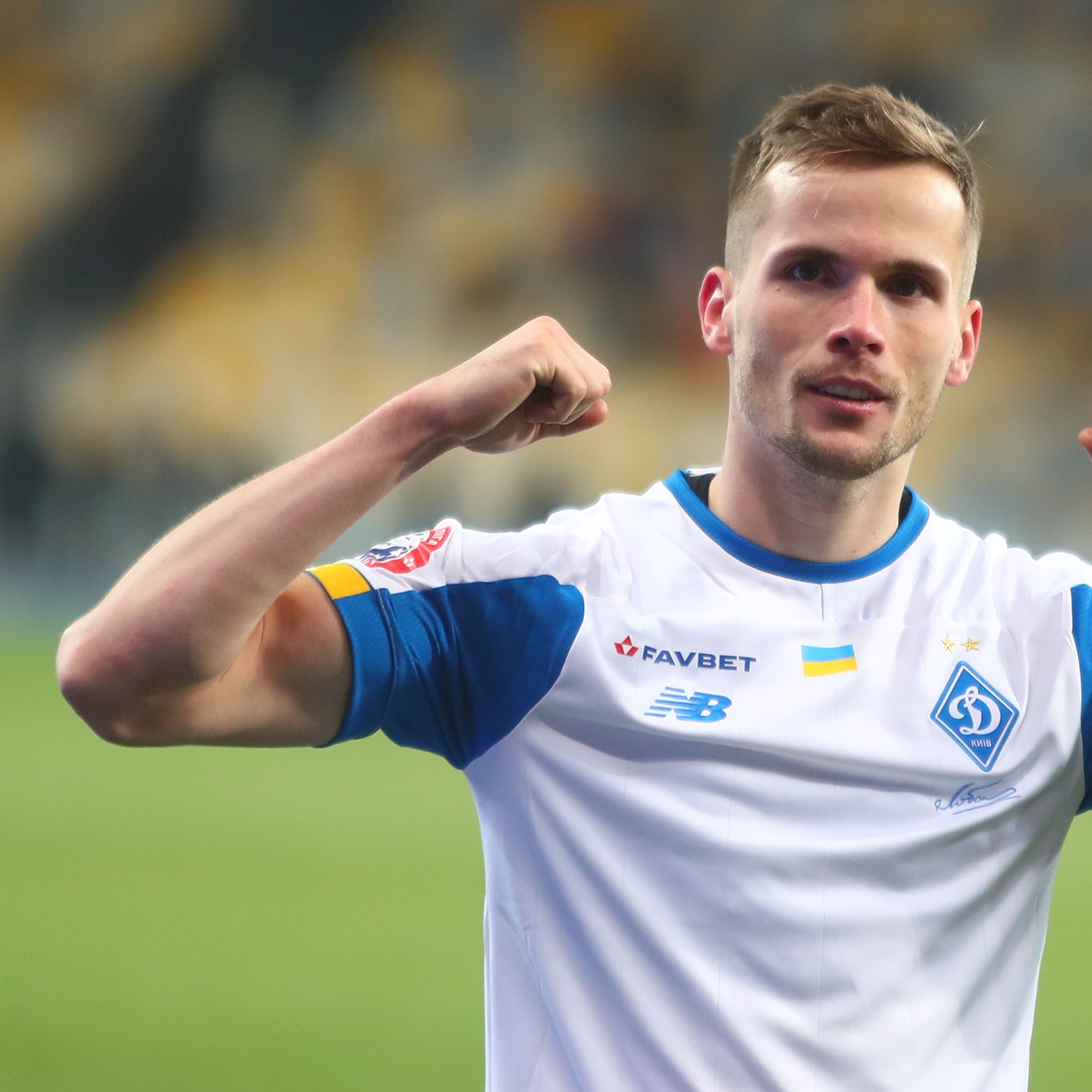 100 appearances of Tomasz Kedziora for Dynamo