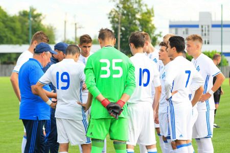 ДЮФЛУ (U-15). 3 тур. «Динамо» - КОДЮСШ «Арсенал» - 2:1. «Біло-сині» - перші у групі!