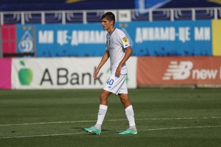 Kristian Bilovar makes official debut for Dynamo