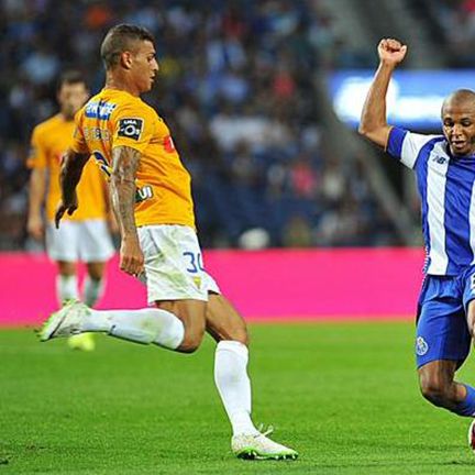 Antunes awards Porto best player of the match against Estoril