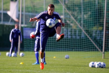 Dynamo in Spain: playing training session