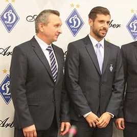 Presentation of Dynamo official formal suits from Arber trademark