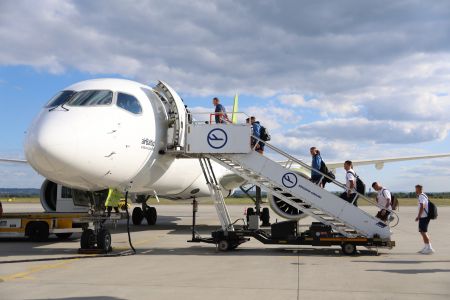 «Біло-сині» прибули до Сербії на матч з «Маккабі» Т-А