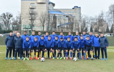 Вісім динамівців у складі збірної України U-19 зіграли проти Нідерландів