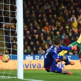 Norwich City with Mbokani defeat Southampton