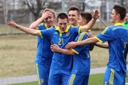 Ukraine U-18 with six Kyivans flatten Latvia