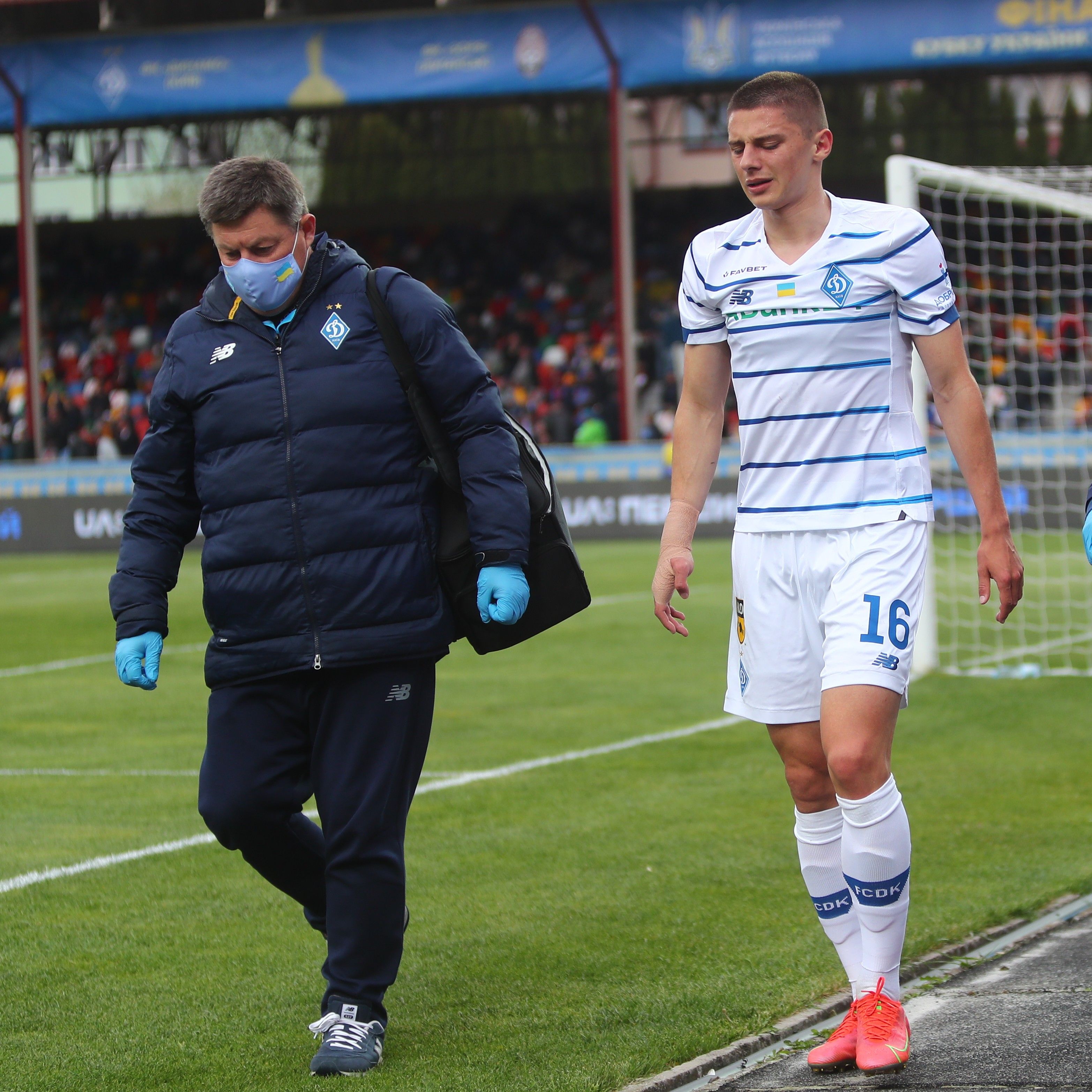 Andriy Shmorhun: “Mykolenko has got bad bruise, but not fracture”