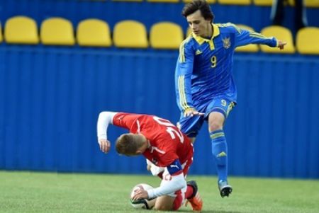 Динамівець Шапаренко відзначився голом за Україну U-18 у матчі з латвійцями