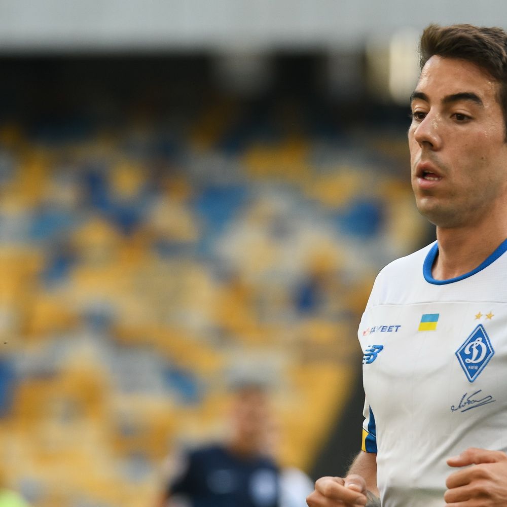 Contract with Carlos de Pena prolonged