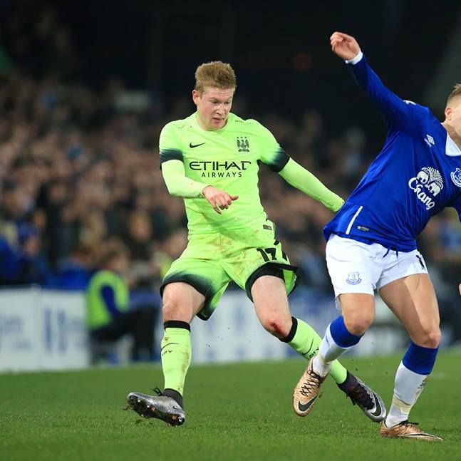 Manchester City lose Football League Cup semifinals first leg against Everton