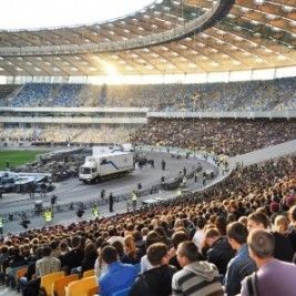 Динамівські вболівальники, допоможемо дитячим будинкам!