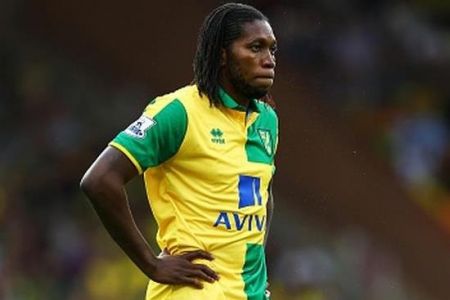 Mbokani scores against Liverpool, but Norwich lose