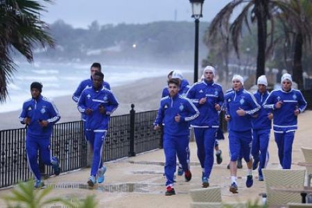 Scamper in Marbella rain in fine fettle