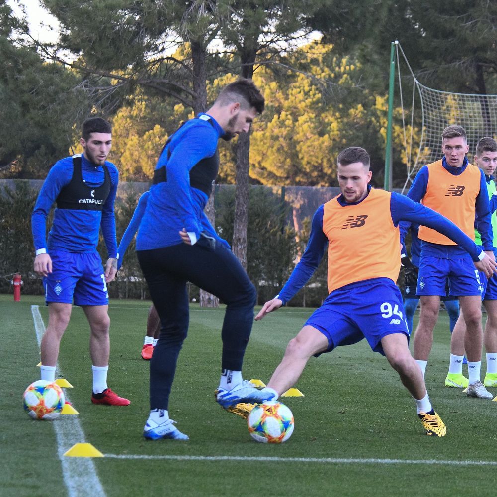 Fourth day of training camp: stretching and tactics