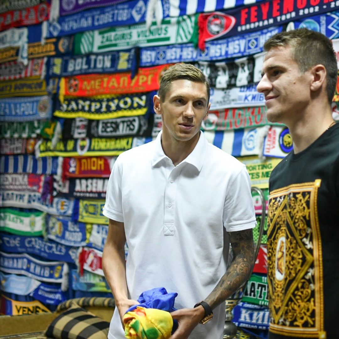 Harmash and Besedin meet supporters at Dynamo Stadium
