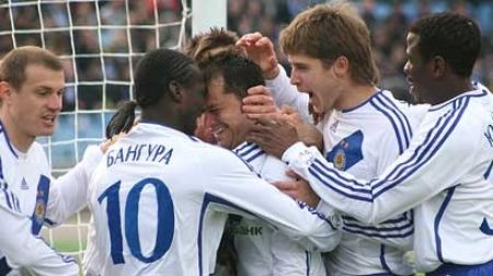 Dynamo sail past Dnipro