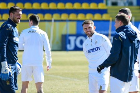 Ukraine with nine Dynamo players go to France