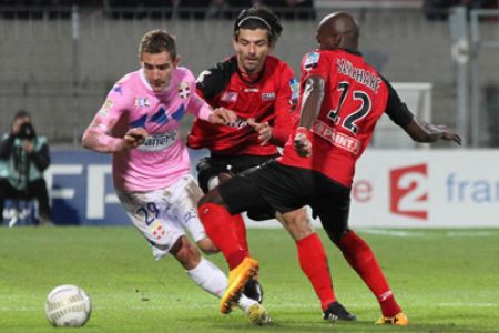 Evian go through to Coupe de la League round of 16, Ruben picks up injury