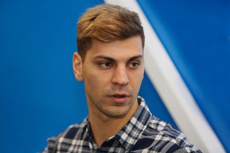 Aleksandar DRAGOVIC “Within arm reach”