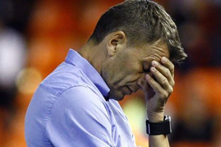 Valencia head coach fired after EL drawing