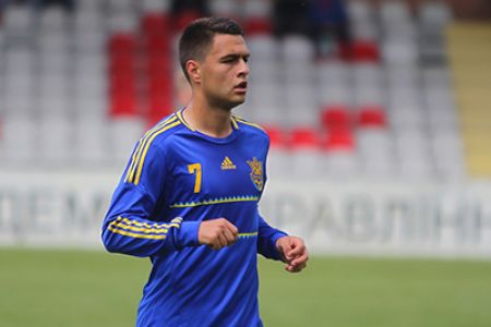 Yevhen CHUMAK scores against Uruguay