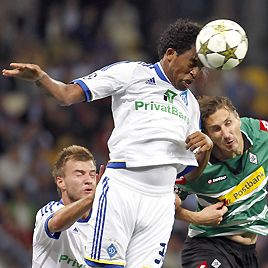 Dynamo progress after Mönchengladbach fright