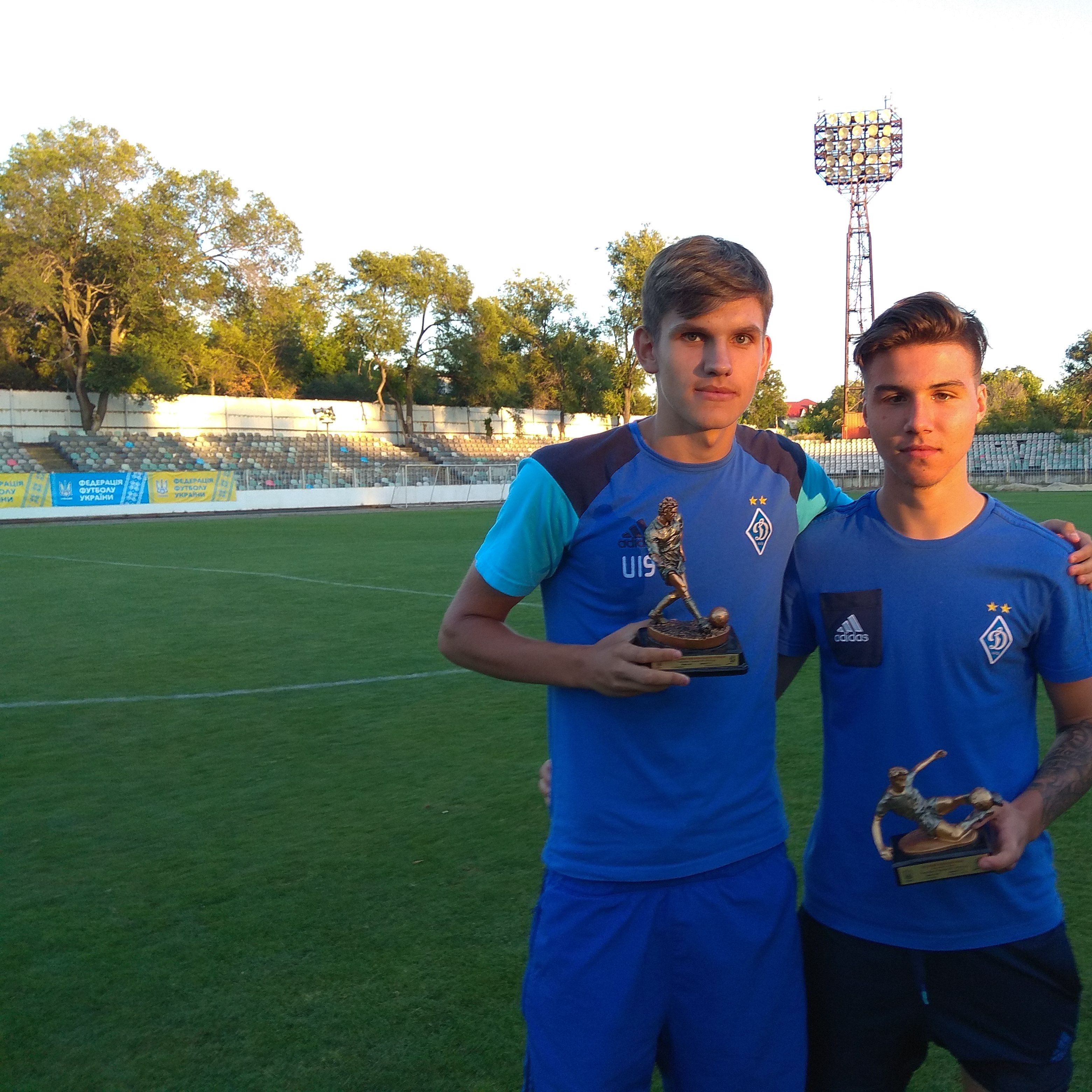 У «Динамо» (U-17) БІЛОВАРА та ВОЛОШИНА відзначено індивідуальними нагородами