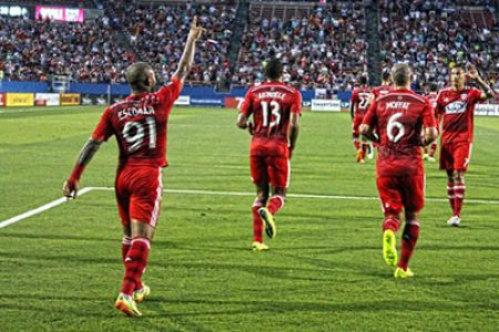 Escobar’s goal hands Dallas victory against New England + VIDEO