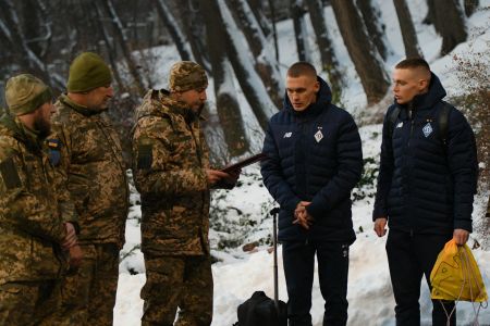 Динамівці отримали подяку від військових за допомогу