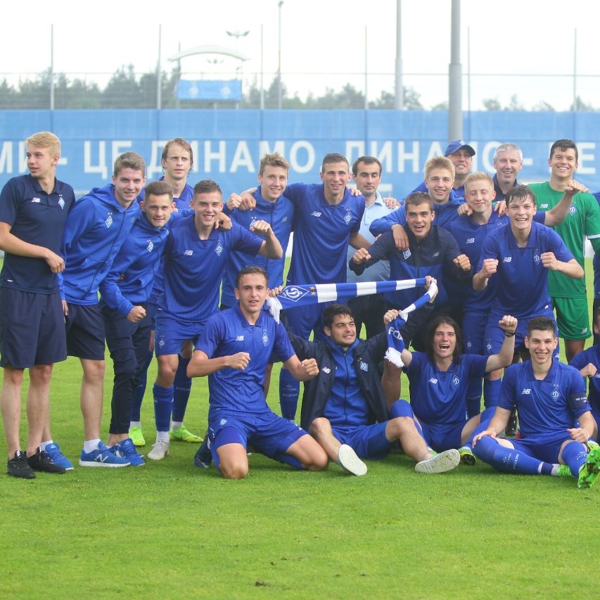 Dynamo U-21 flatten Arsenal and win the league!