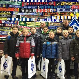 Excursion at Dynamo Stadium for youth team from Luhansk region